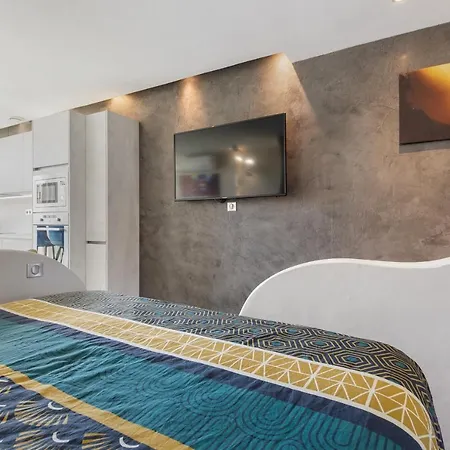 Sex And The Heliopolis Apartment Agde